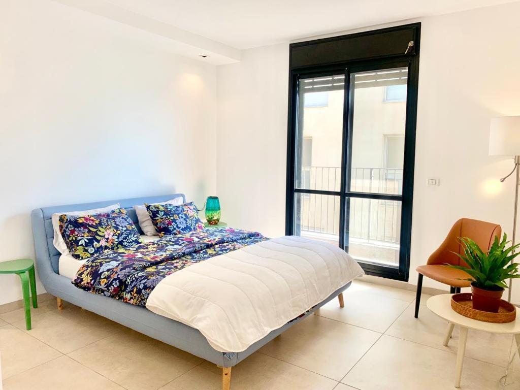 Beach Place Apartments Хайфа Экстерьер фото