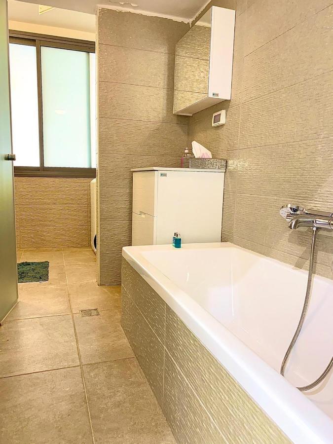 Beach Place Apartments Хайфа Экстерьер фото