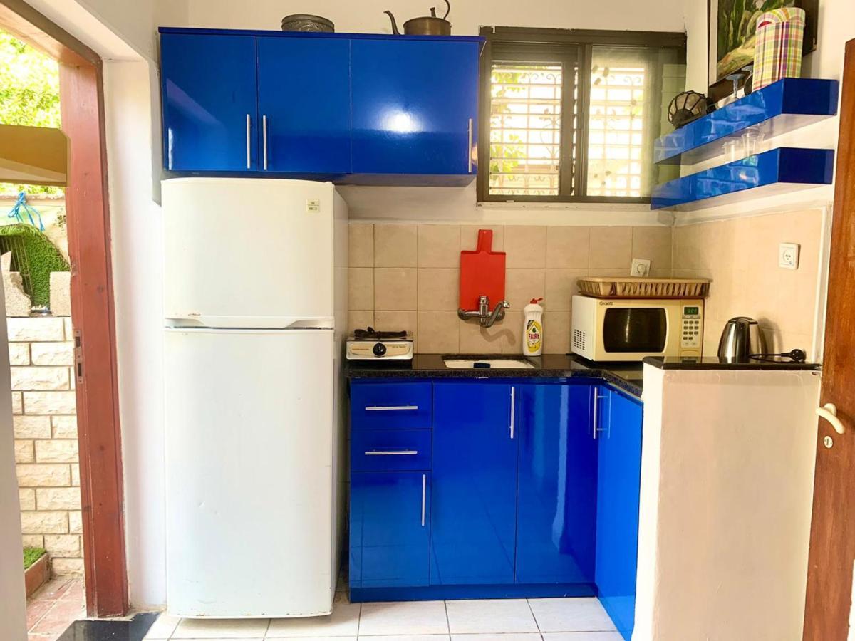 Beach Place Apartments Хайфа Экстерьер фото